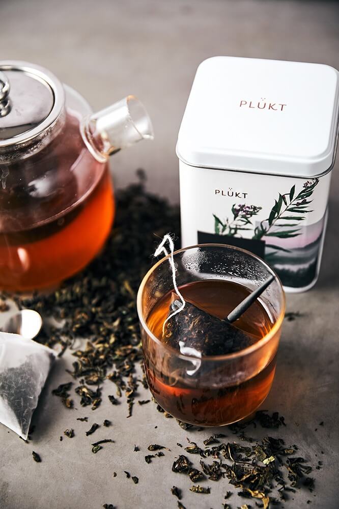 black-PLUKT